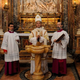 Image for article titled Lenny learns all about Greenland in a very special episode of The Young Pope